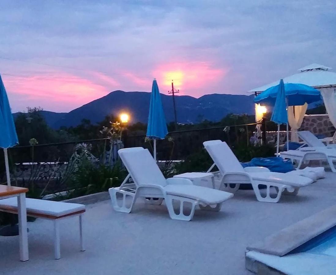 Lustica Apartments Bagian luar foto